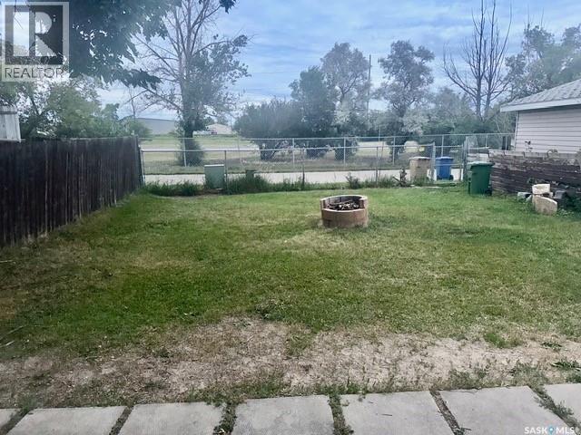 724 Eastview Avenue, Regina, SK - Outdoor