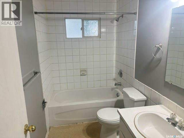 724 Eastview Avenue, Regina, SK - Indoor Photo Showing Bathroom
