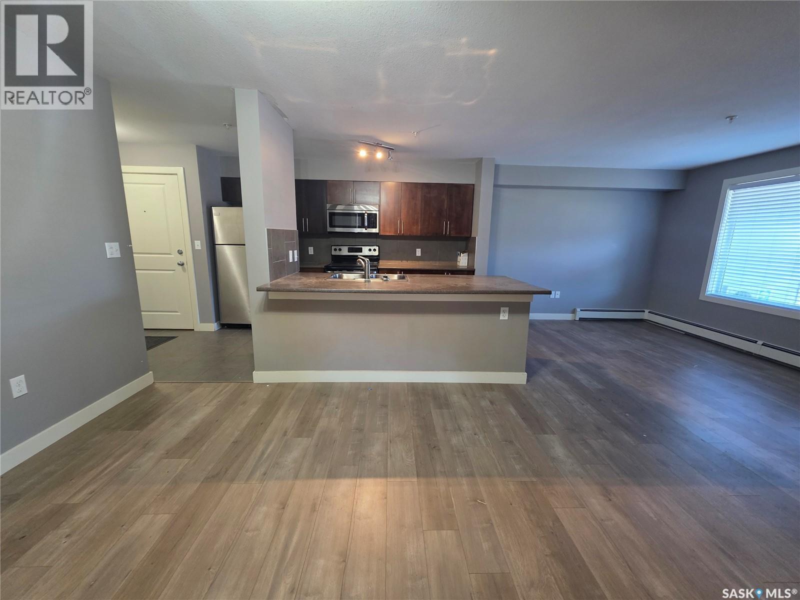 110 306 Petterson Drive, Estevan, SK - Indoor Photo Showing Kitchen