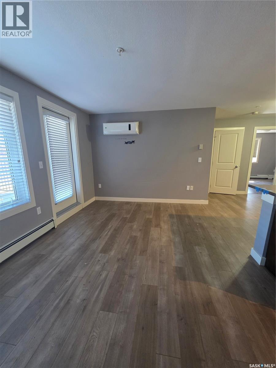 110 306 Petterson Drive, Estevan, SK - Indoor Photo Showing Other Room