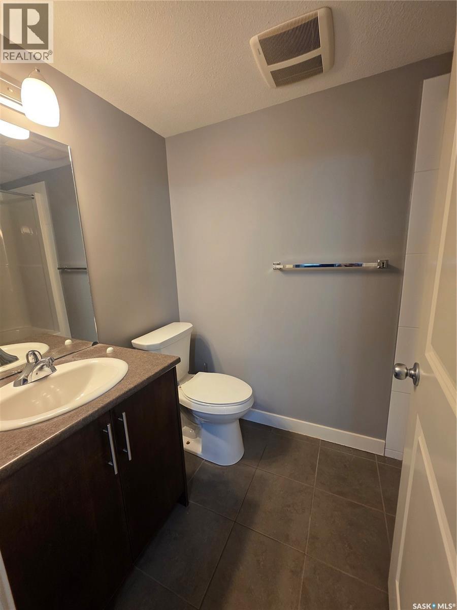 110 306 Petterson Drive, Estevan, SK - Indoor Photo Showing Bathroom