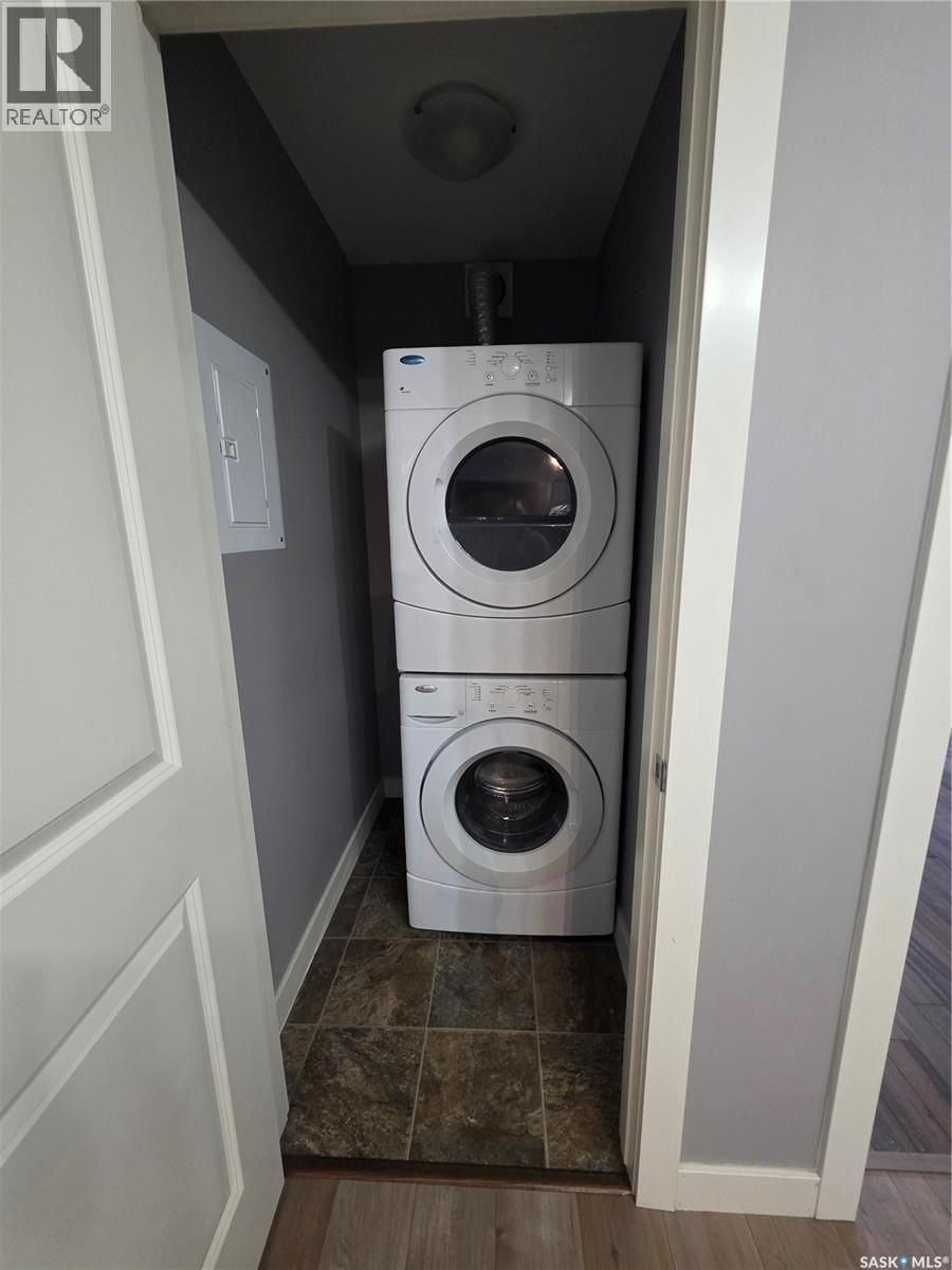 110 306 Petterson Drive, Estevan, SK - Indoor Photo Showing Laundry Room