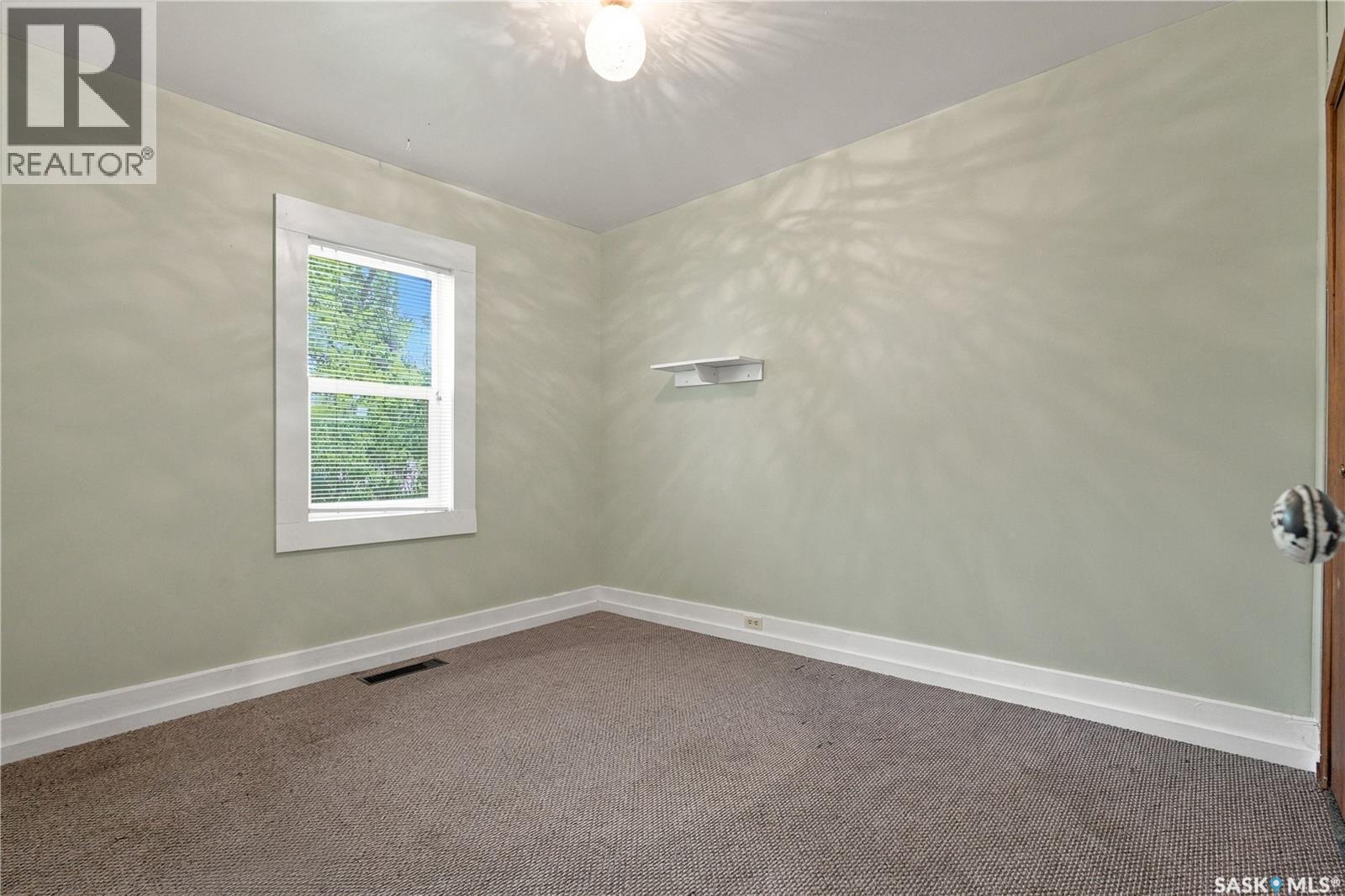 1015 J Avenue N, Saskatoon, SK - Indoor Photo Showing Other Room