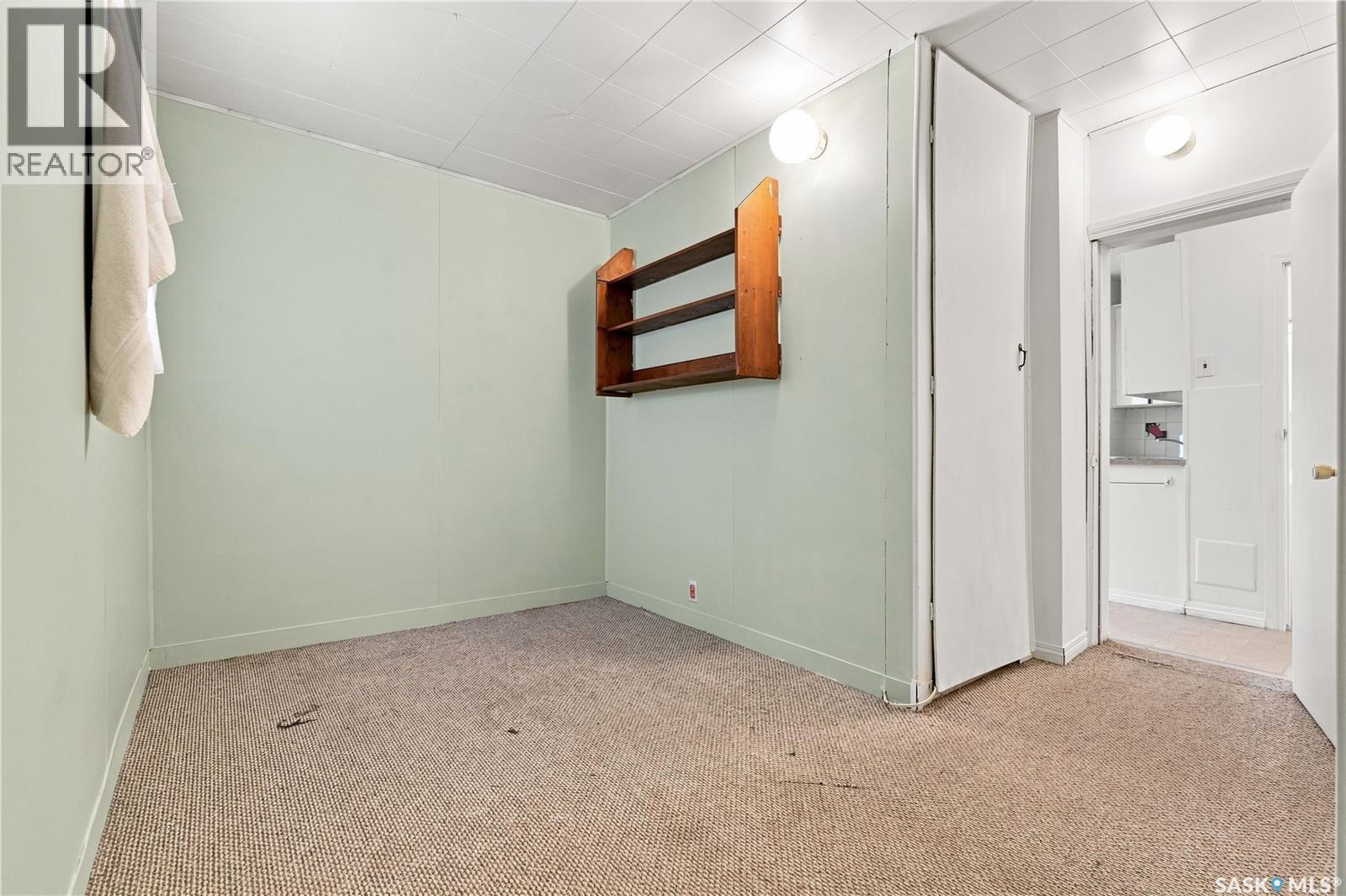 1015 J Avenue N, Saskatoon, SK - Indoor Photo Showing Other Room