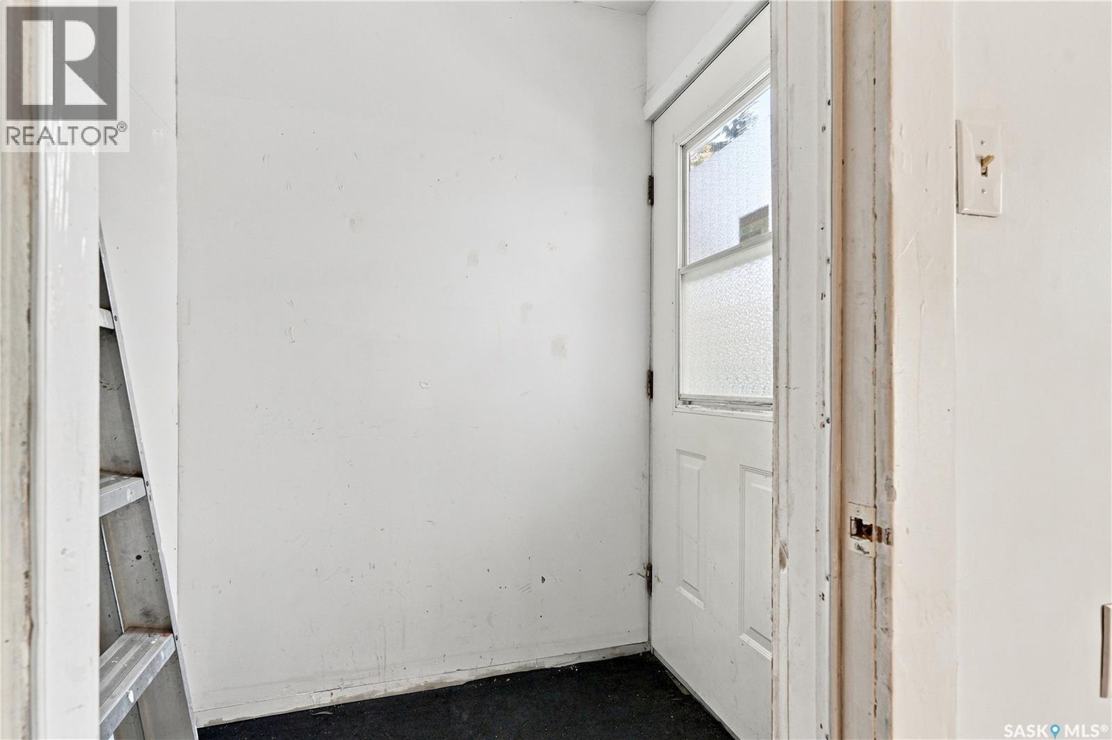 1015 J Avenue N, Saskatoon, SK - Indoor Photo Showing Other Room