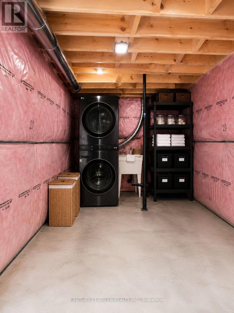 251 Clark Avenue, Kitchener, ON - Indoor Photo Showing Laundry Room