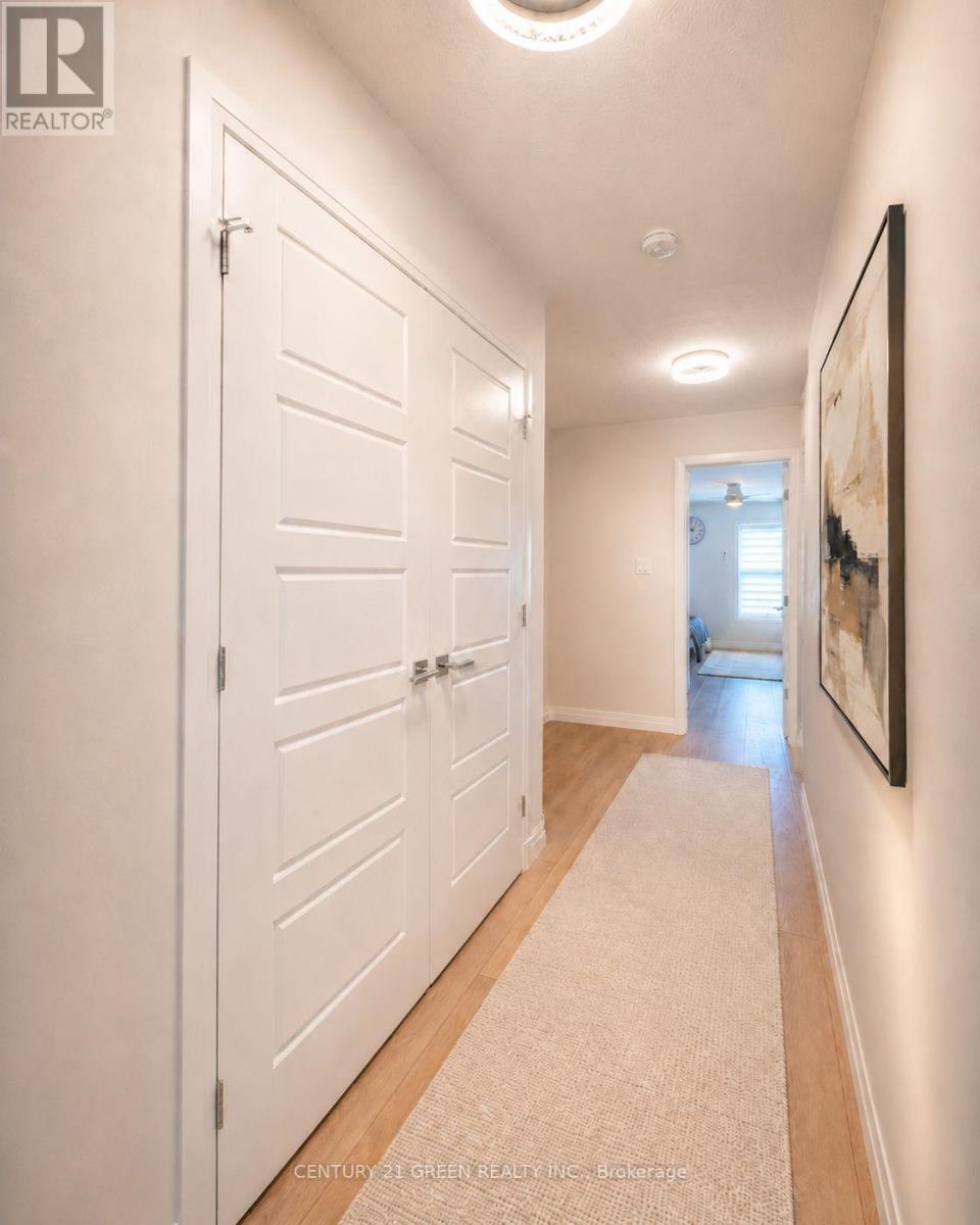 251 Clark Avenue, Kitchener, ON - Indoor Photo Showing Other Room