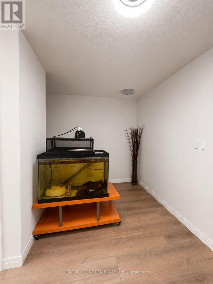 251 Clark Avenue, Kitchener, ON - Indoor Photo Showing Other Room