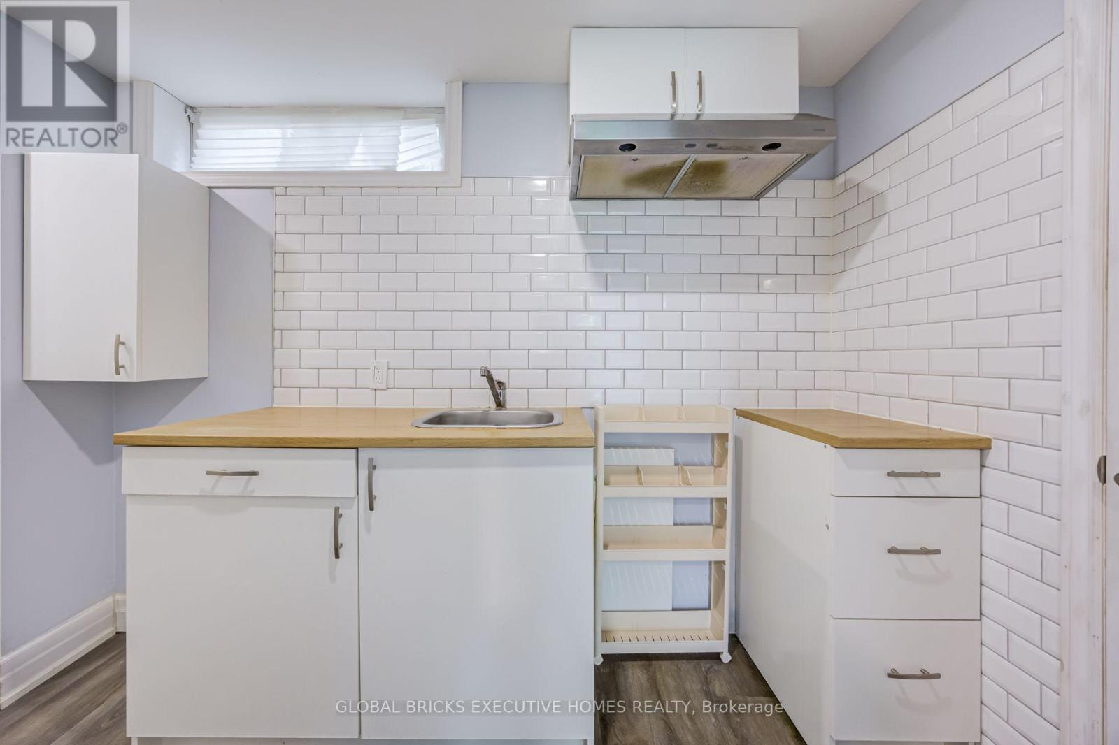 100 Lauris Avenue, Cambridge, ON - Indoor