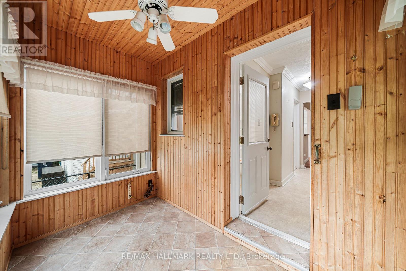 27 Sunray Crescent, Toronto, ON - Indoor Photo Showing Other Room
