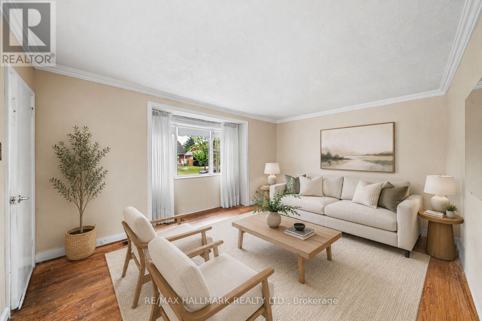 Virtually staged - 27 Sunray Crescent, Toronto, ON - Indoor Photo Showing Living Room