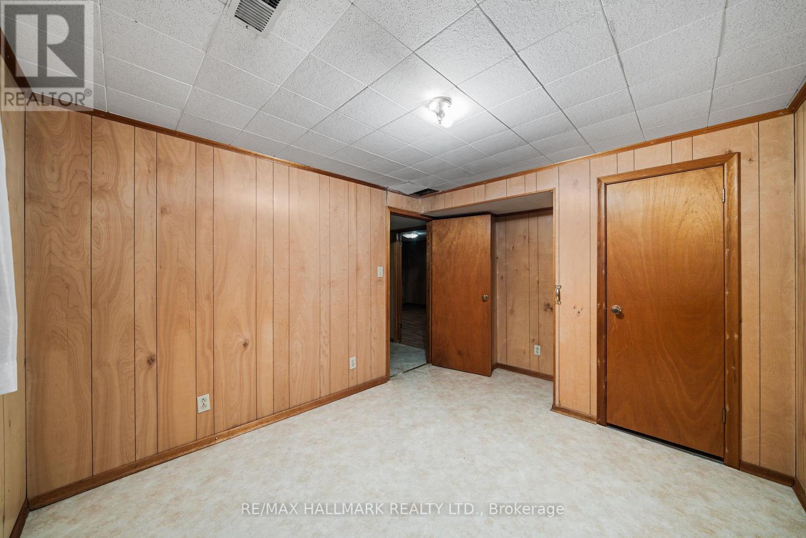 27 Sunray Crescent, Toronto, ON - Indoor Photo Showing Other Room