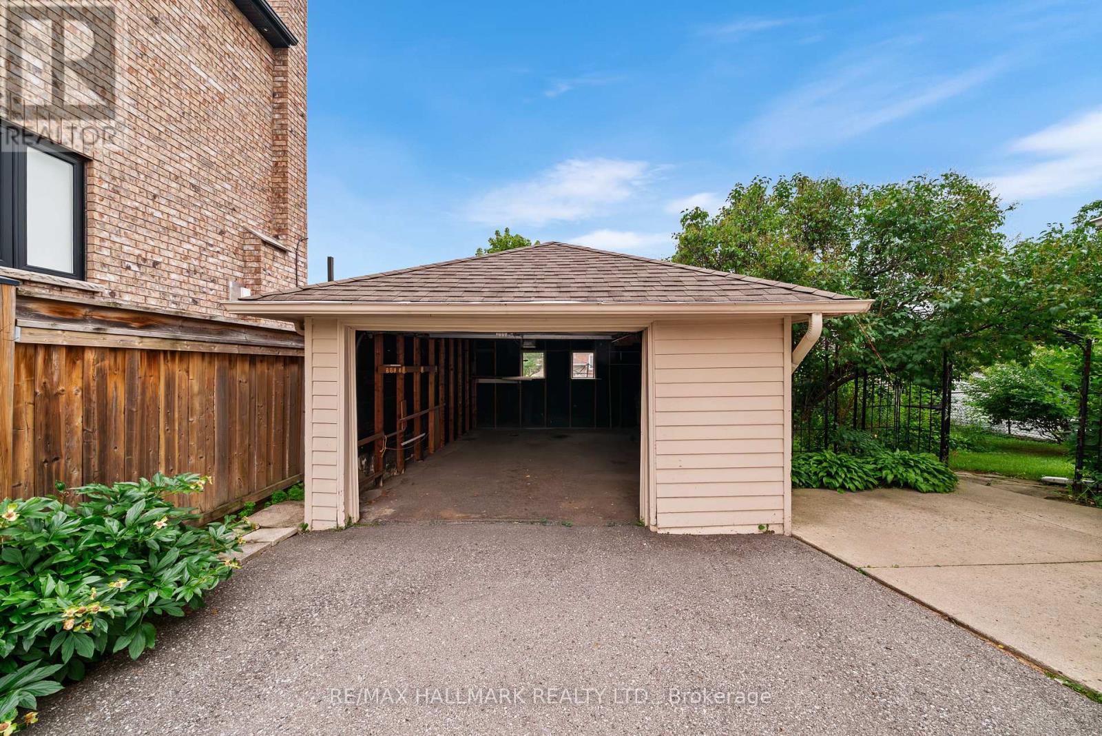 27 Sunray Crescent, Toronto, ON - Outdoor With Exterior