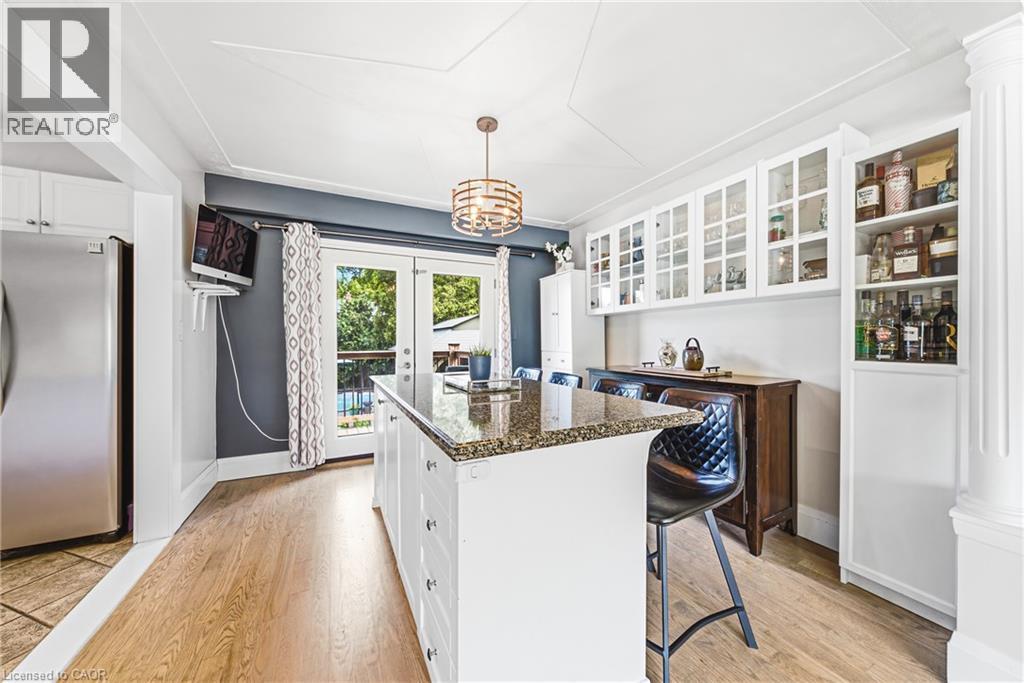 364 Fennell Avenue W, Hamilton, ON - Indoor Photo Showing Kitchen