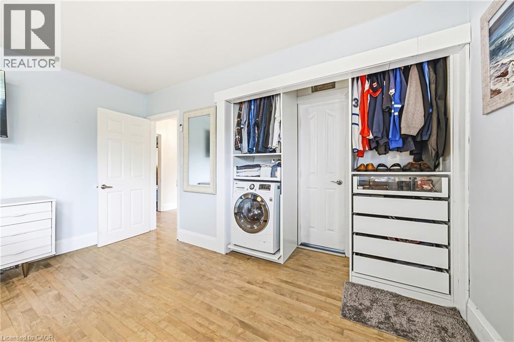 364 Fennell Avenue W, Hamilton, ON - Indoor Photo Showing Laundry Room