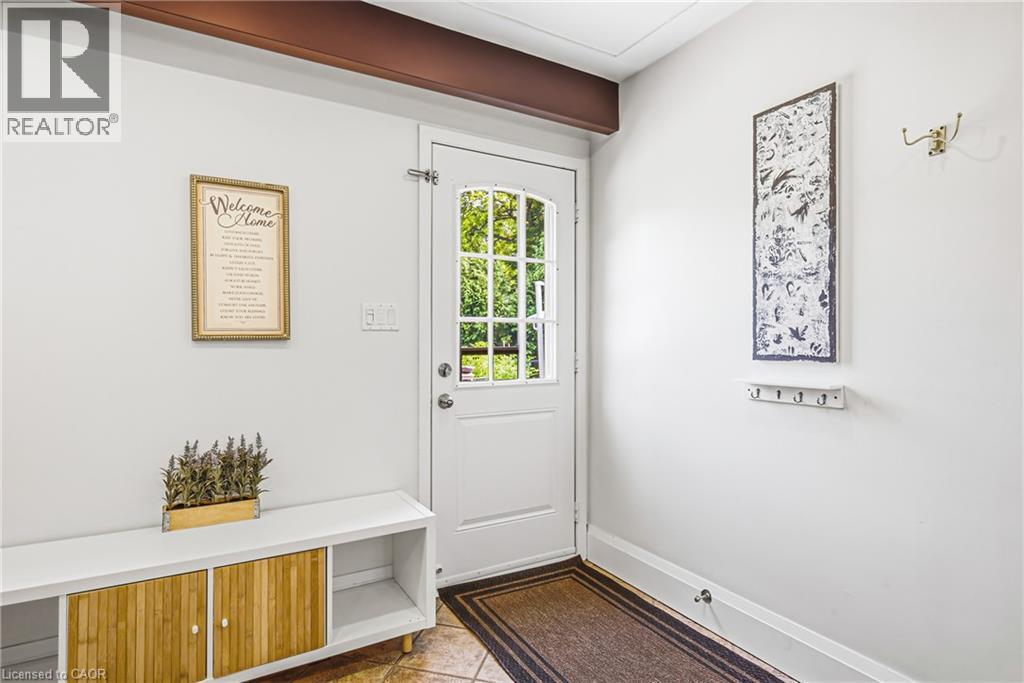364 Fennell Avenue W, Hamilton, ON - Indoor Photo Showing Other Room
