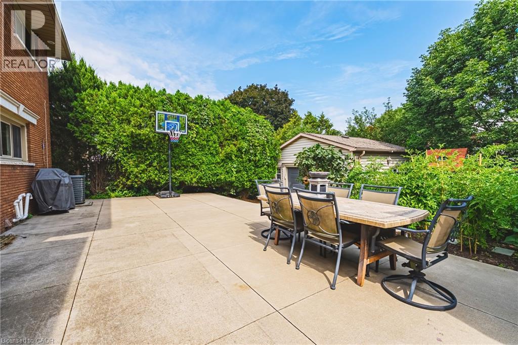 364 Fennell Avenue W, Hamilton, ON - Outdoor
