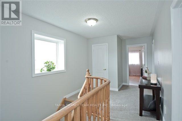 64 Melody Drive, Whitby, ON - Indoor Photo Showing Other Room