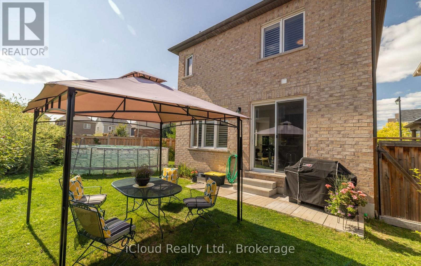 Private Backyard - 954 Penson Crescent, Milton, ON - Outdoor With Exterior
