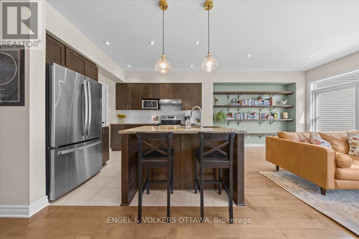 556 Triangle Street, Ottawa, ON - Indoor