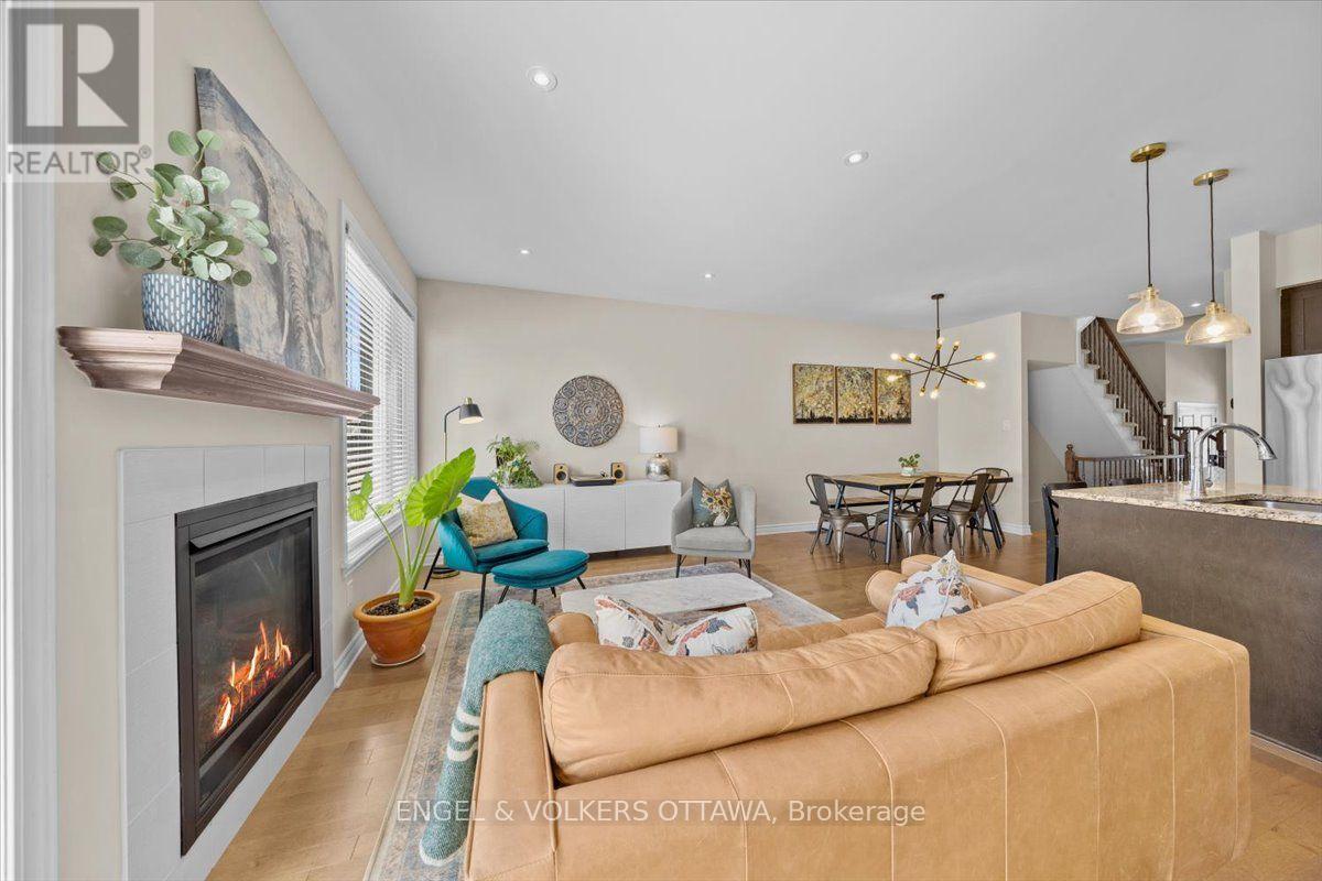 556 Triangle Street, Ottawa, ON - Indoor Photo Showing Living Room With Fireplace