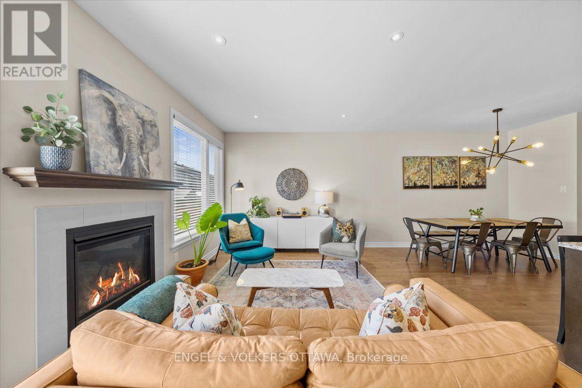 556 Triangle Street, Ottawa, ON - Indoor Photo Showing Living Room With Fireplace