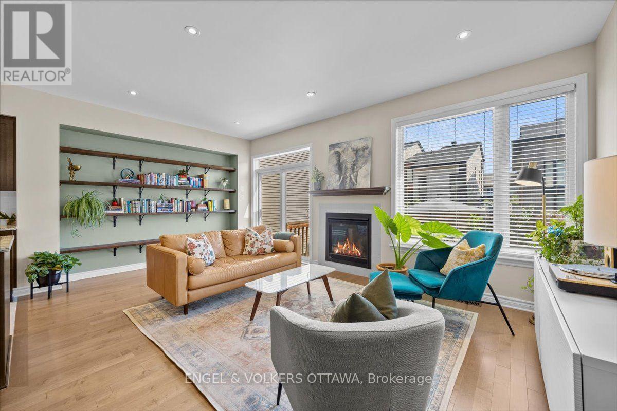 556 Triangle Street, Ottawa, ON - Indoor Photo Showing Living Room With Fireplace