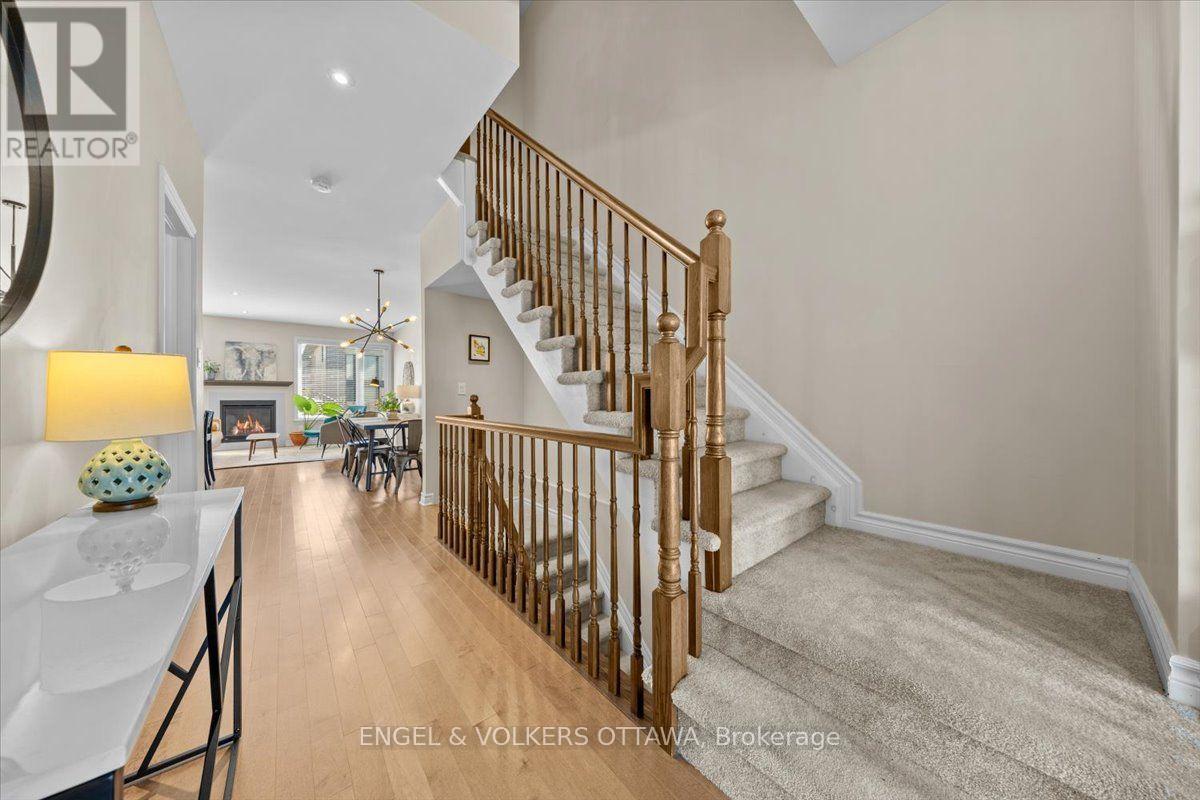 556 Triangle Street, Ottawa, ON - Indoor Photo Showing Other Room