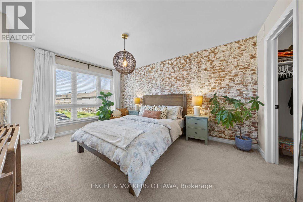 556 Triangle Street, Ottawa, ON - Indoor Photo Showing Bedroom
