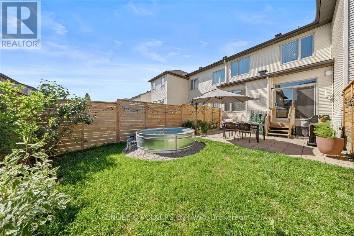 556 Triangle Street, Ottawa, ON - Outdoor