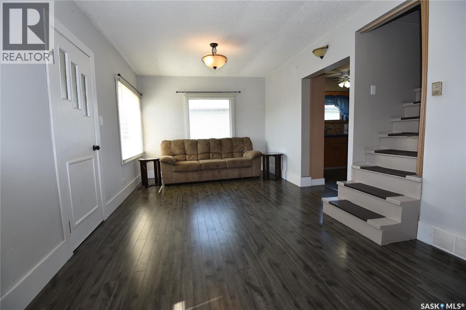 403 2Nd Street W, Nipawin, SK - Indoor