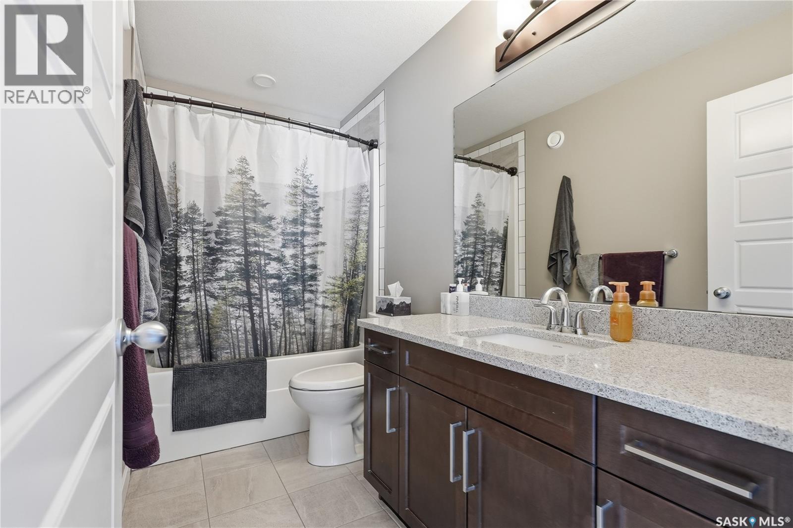 118 Stromberg Crescent, Saskatoon, SK - Indoor Photo Showing Bathroom