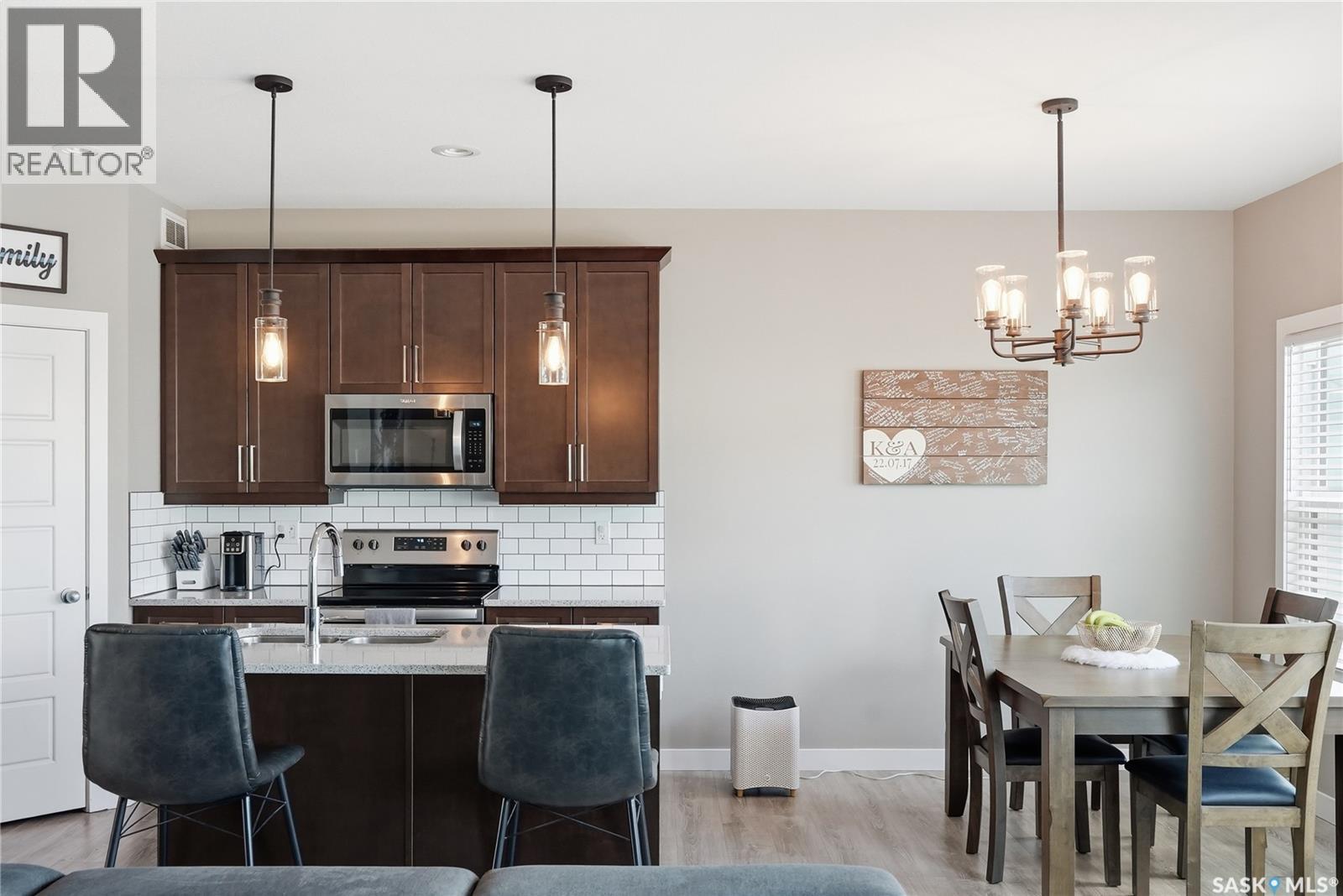 118 Stromberg Crescent, Saskatoon, SK - Indoor Photo Showing Dining Room