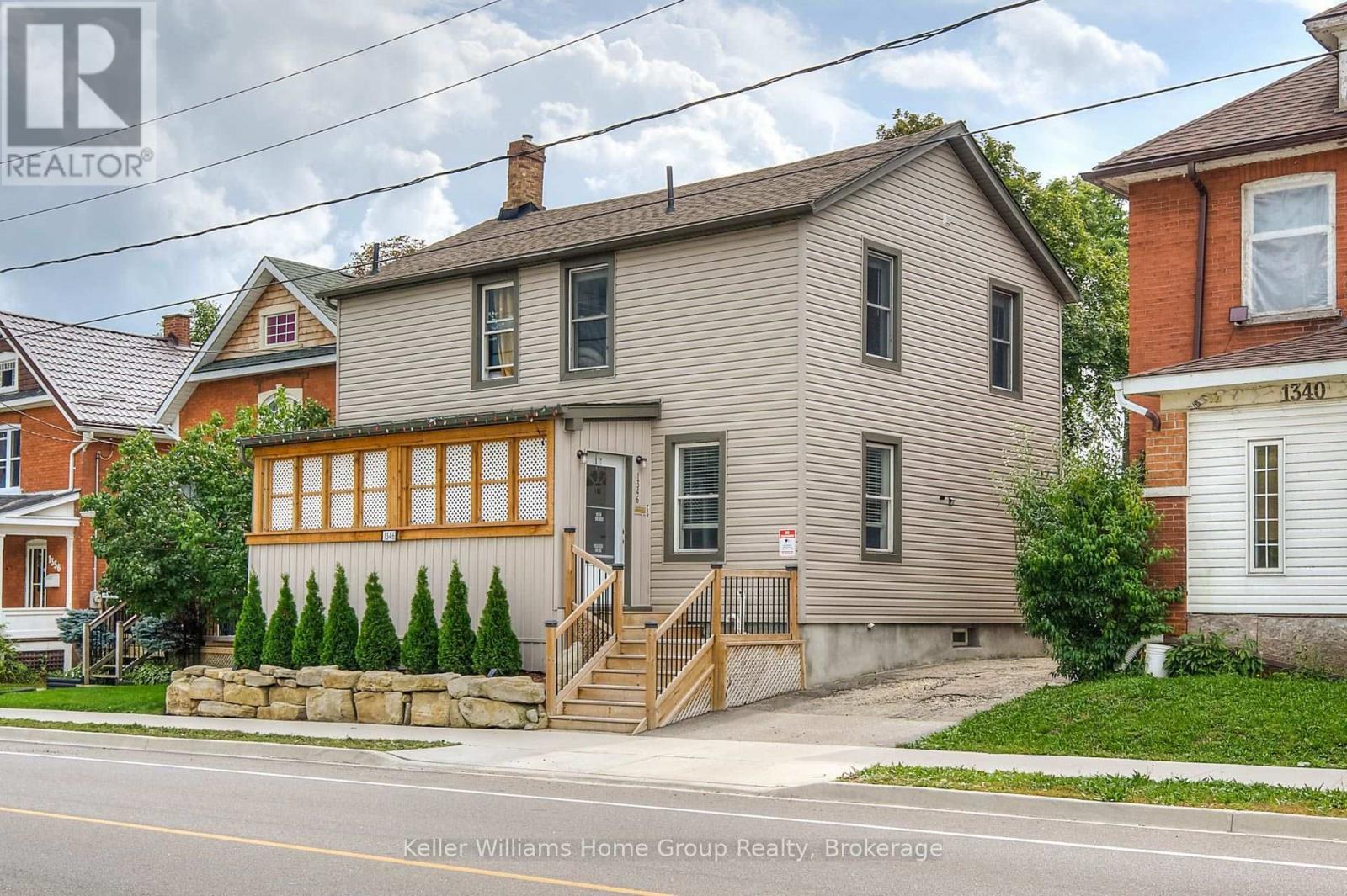 1346 King Street E, Cambridge, ON - Outdoor With Facade