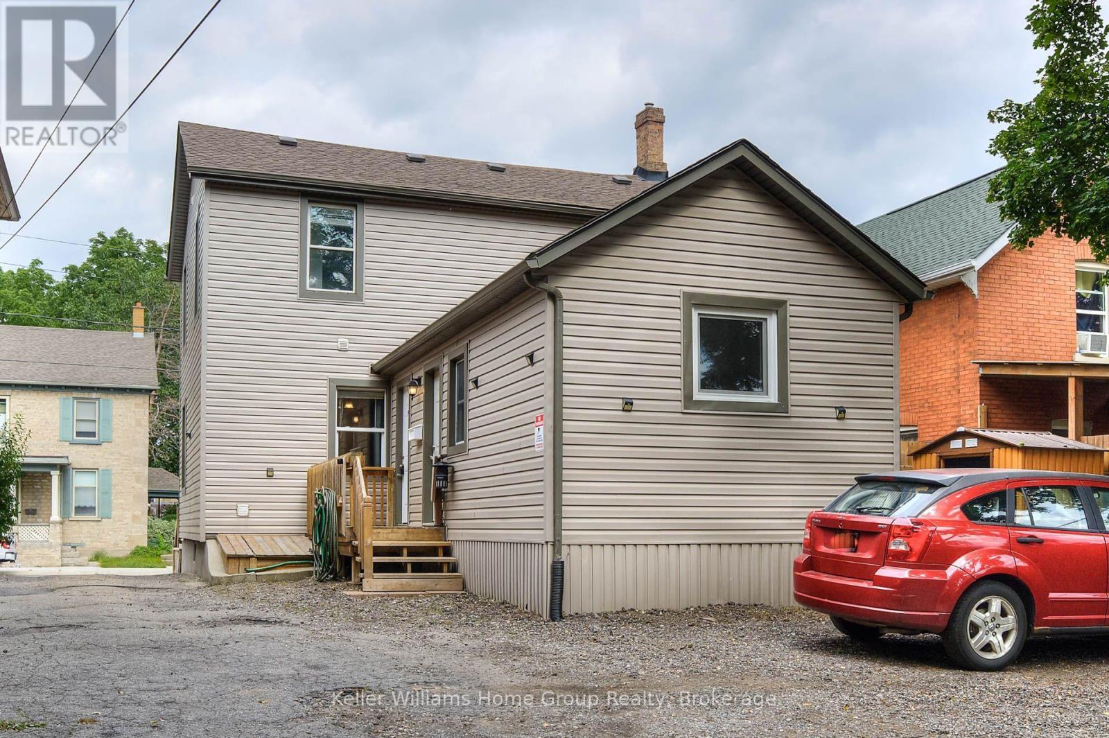 1346 King Street E, Cambridge, ON - Outdoor With Exterior