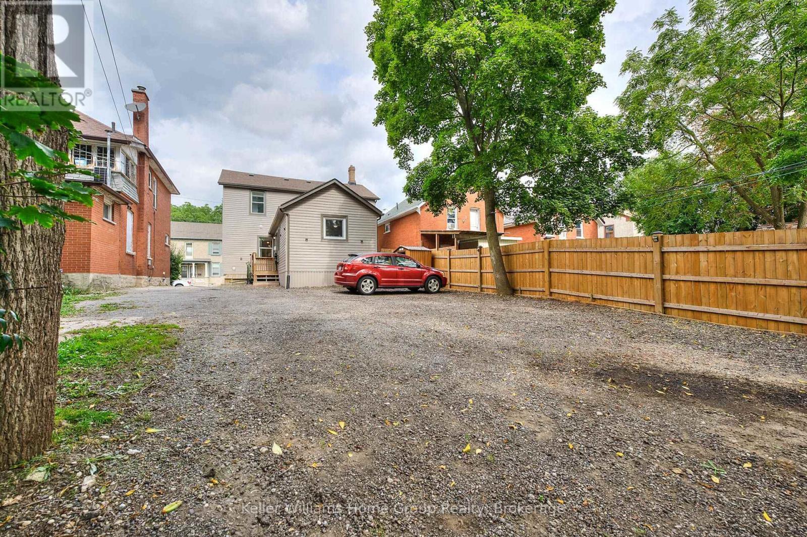 1346 King Street E, Cambridge, ON - Outdoor