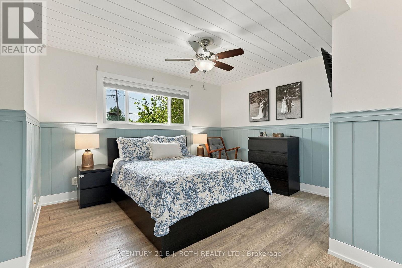 12 Bothwell Crescent, Barrie, ON - Indoor Photo Showing Bedroom
