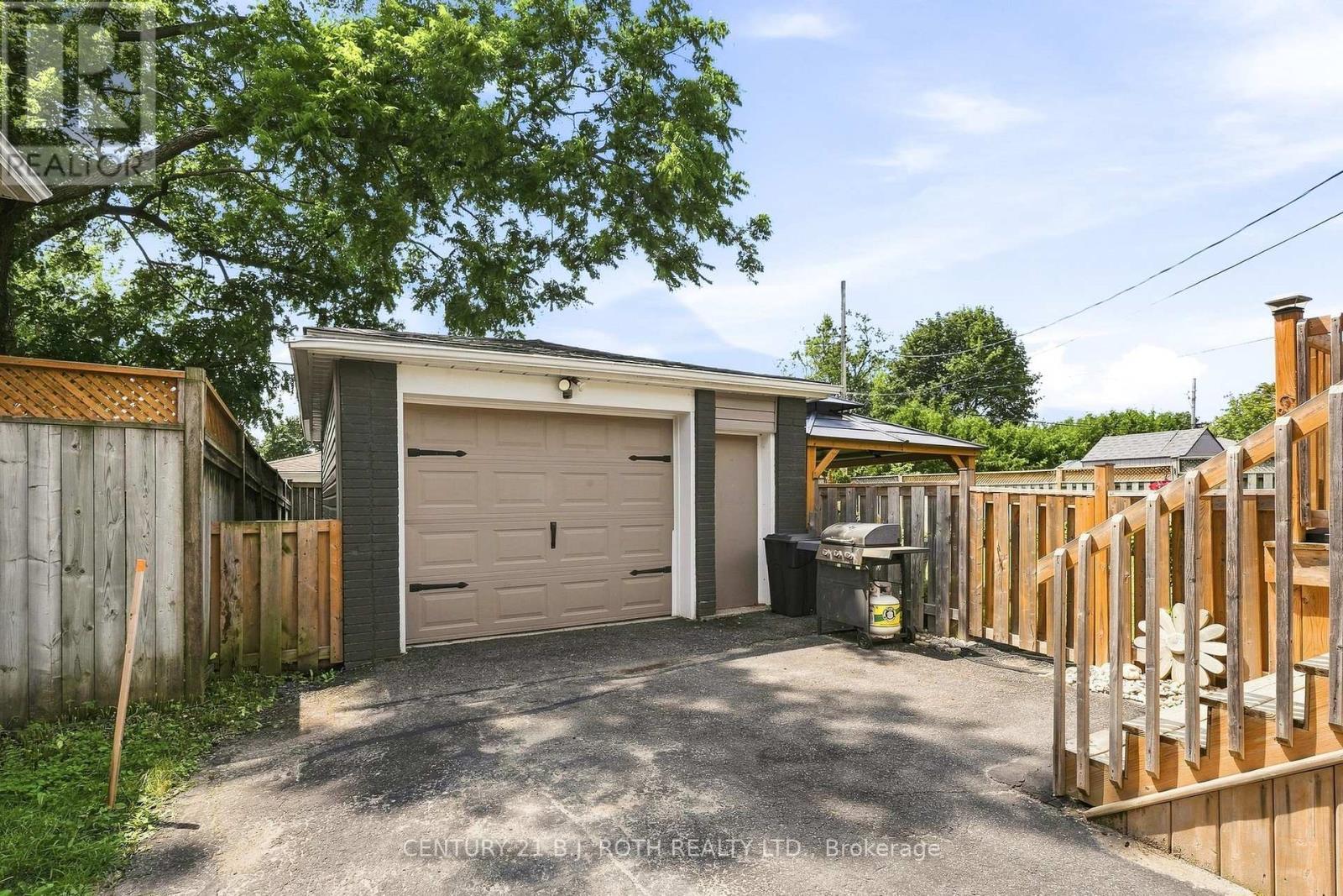 12 Bothwell Crescent, Barrie, ON - Outdoor With Exterior