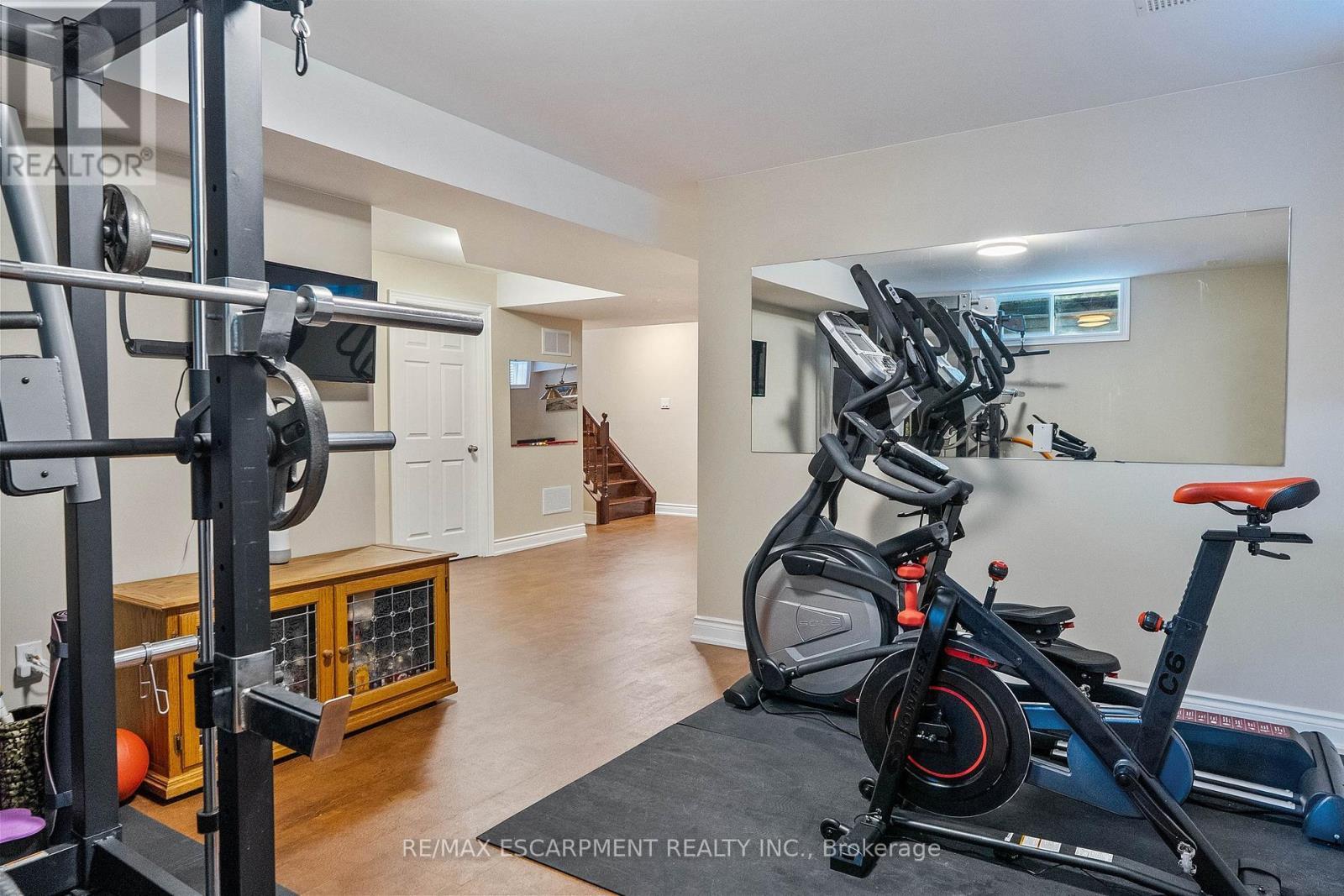 85 Park Street W, Mississauga, ON - Indoor Photo Showing Gym Room