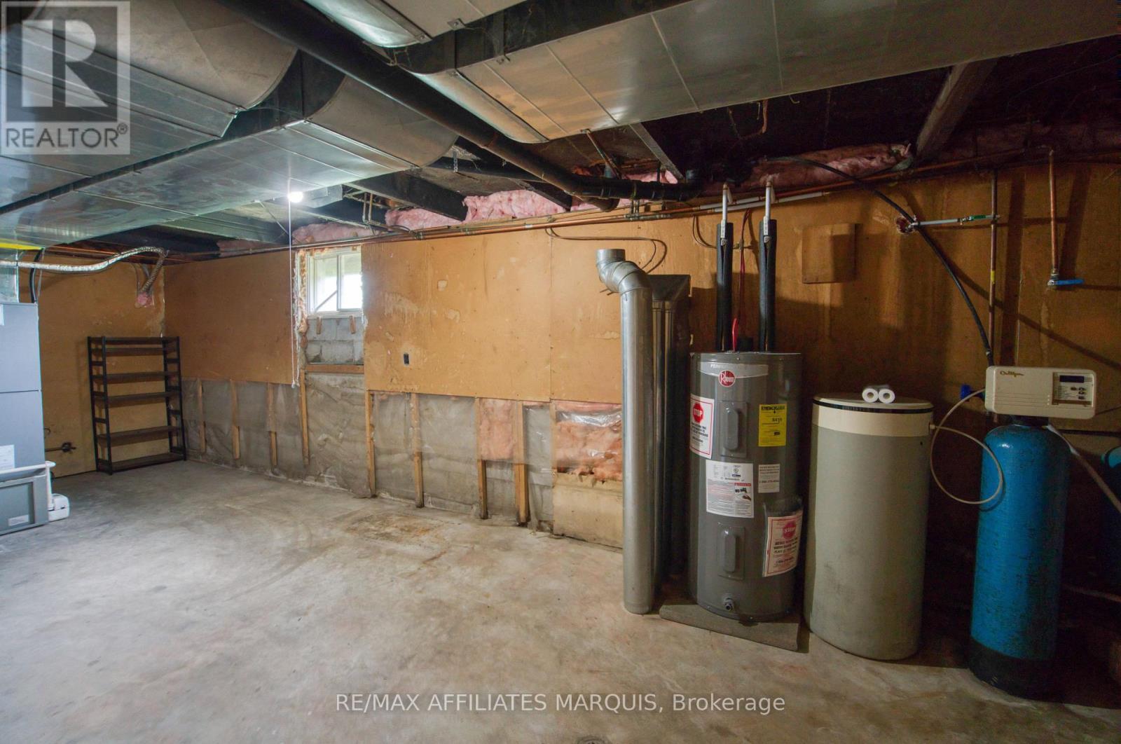 3826 Big Rideau Lake Road, Rideau Lakes, ON - Indoor Photo Showing Basement