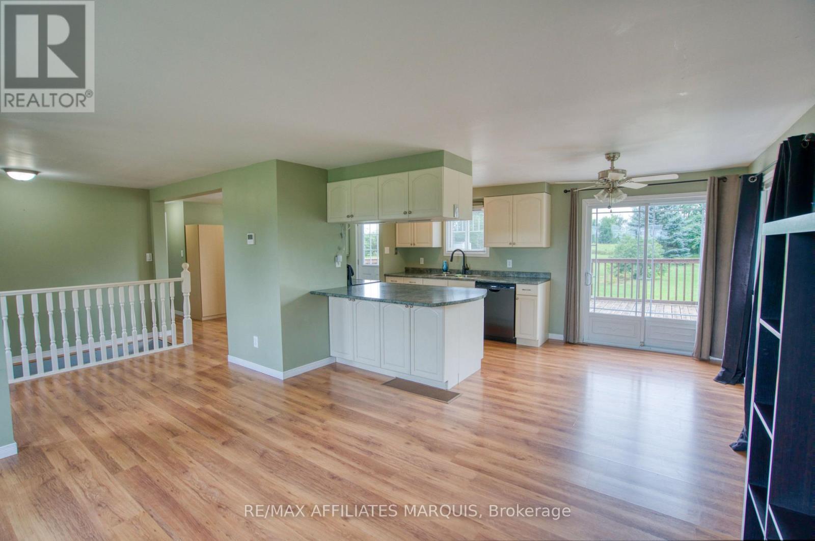 3826 Big Rideau Lake Road, Rideau Lakes, ON - Indoor Photo Showing Kitchen
