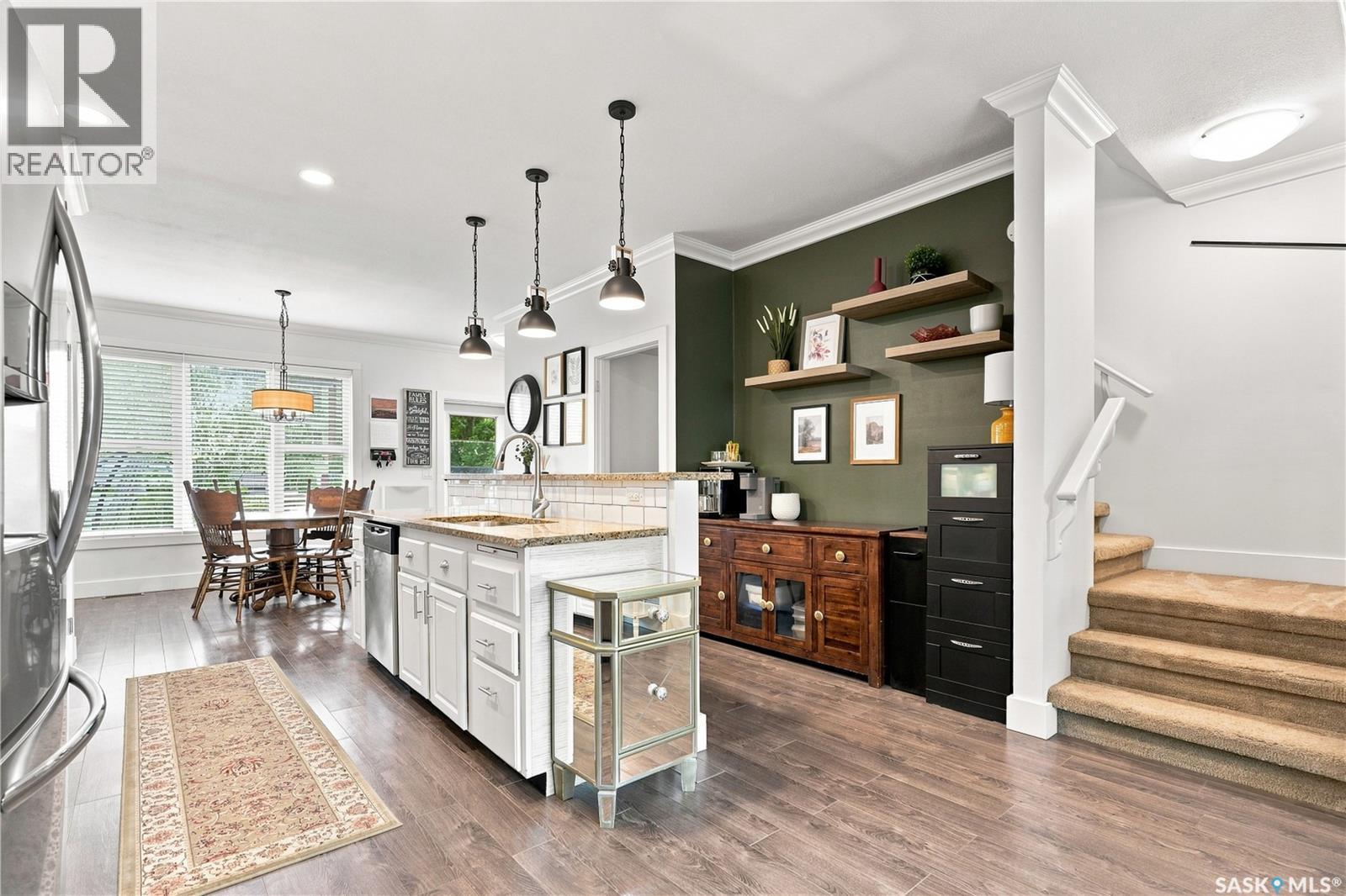 431 Eaton Lane, Saskatoon, SK - Indoor Photo Showing Kitchen With Upgraded Kitchen