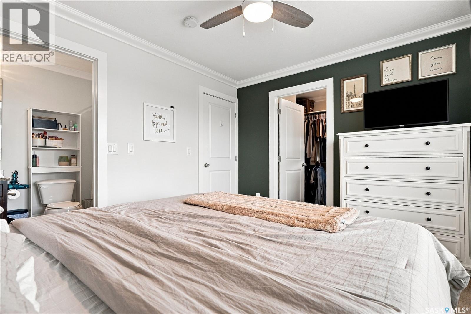431 Eaton Lane, Saskatoon, SK - Indoor Photo Showing Bedroom