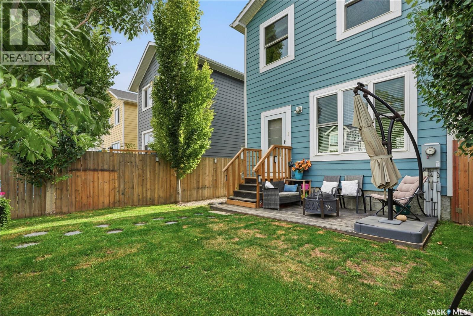 431 Eaton Lane, Saskatoon, SK - Outdoor With Deck Patio Veranda