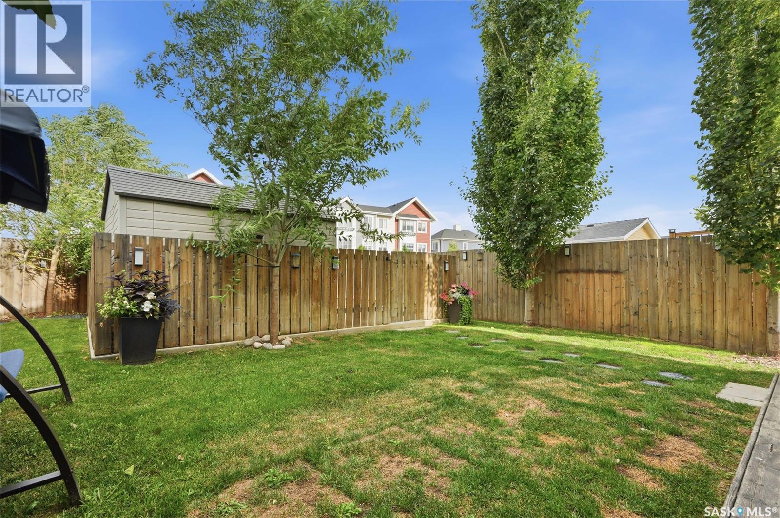 431 Eaton Lane, Saskatoon, SK - Outdoor With Backyard