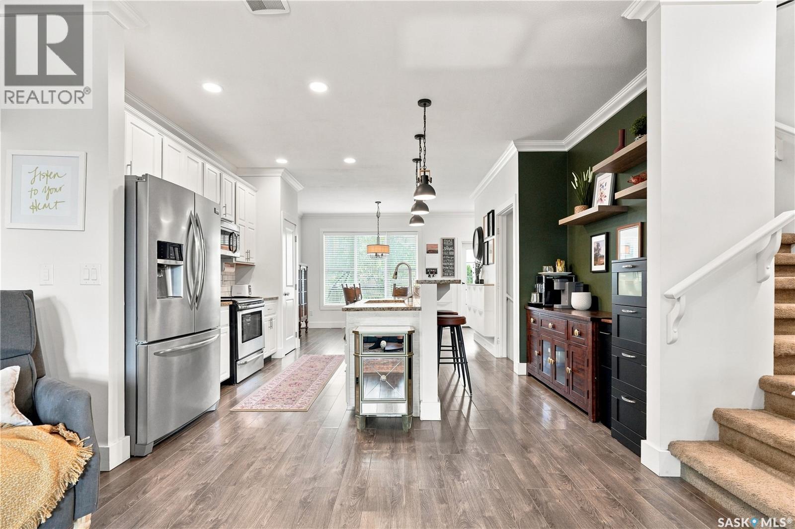 431 Eaton Lane, Saskatoon, SK - Indoor Photo Showing Kitchen With Stainless Steel Kitchen