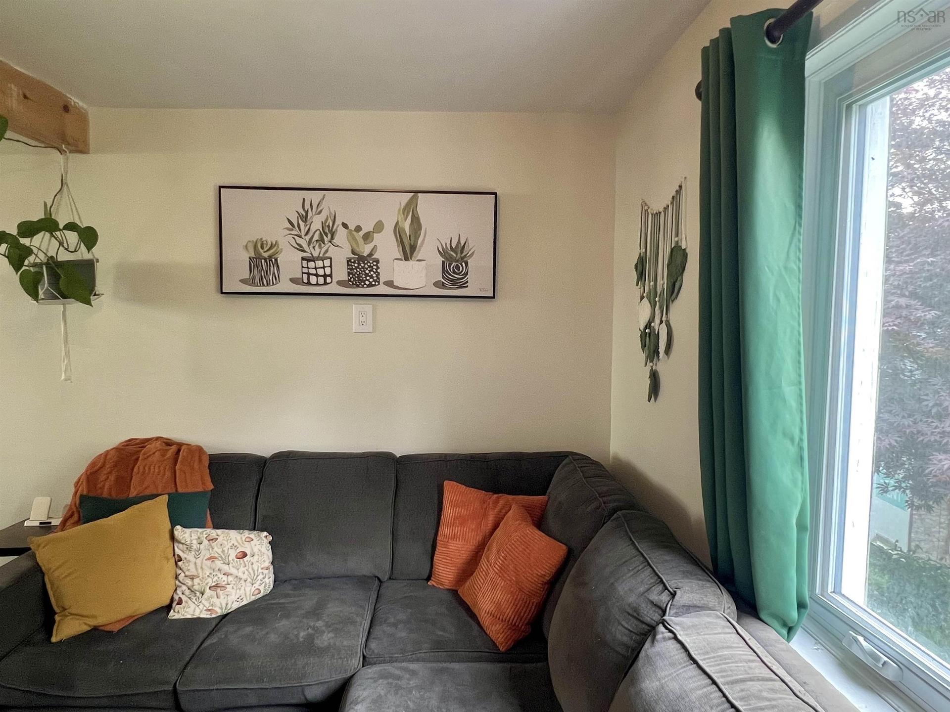 2 Central Avenue, Trenton, NS - Indoor Photo Showing Living Room