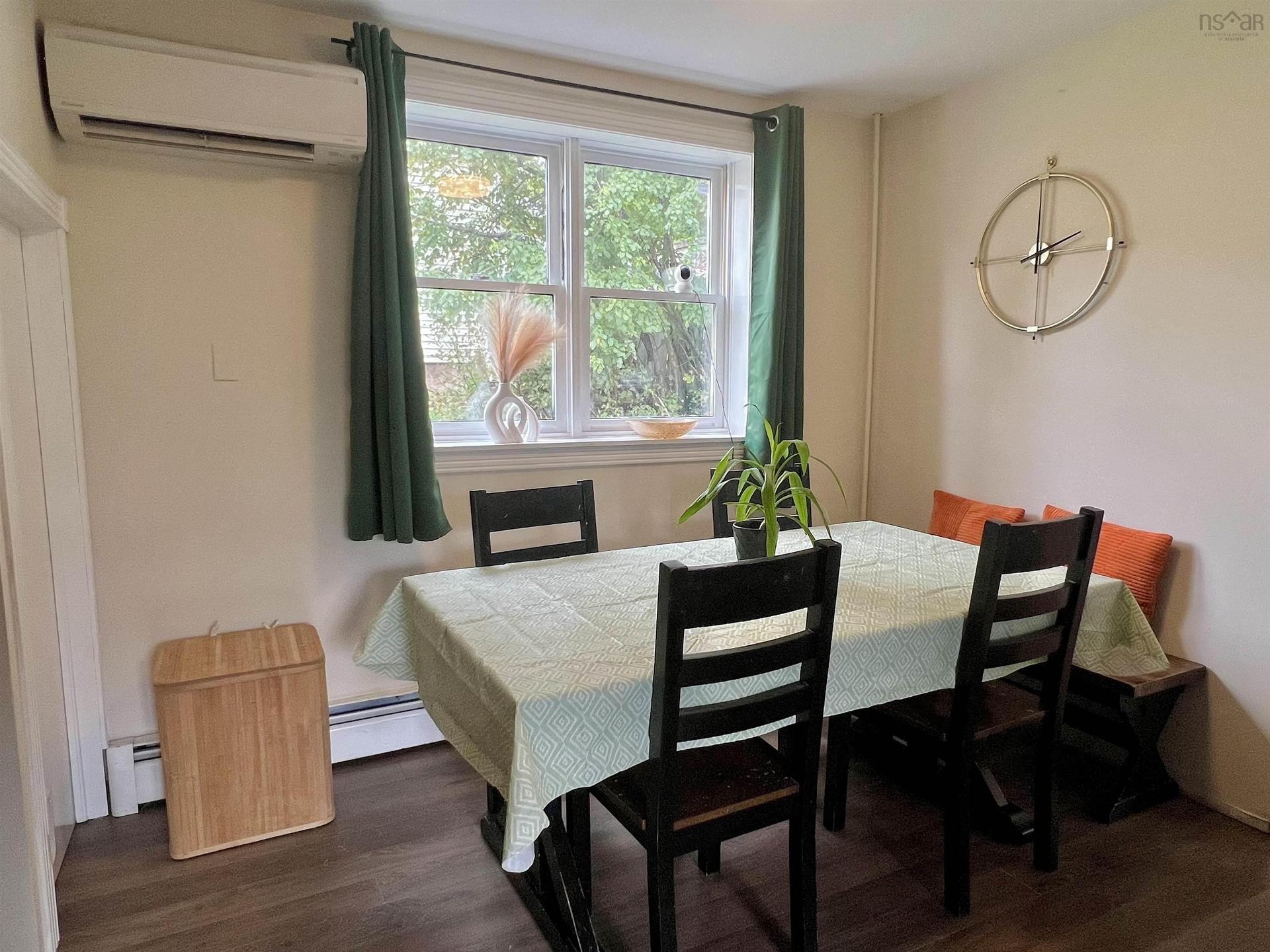 2 Central Avenue, Trenton, NS - Indoor Photo Showing Dining Room