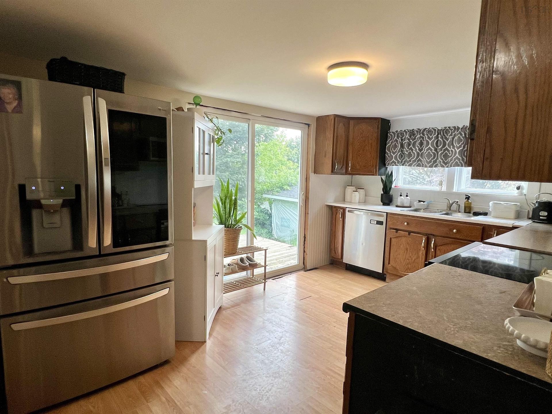 2 Central Avenue, Trenton, NS - Indoor Photo Showing Kitchen