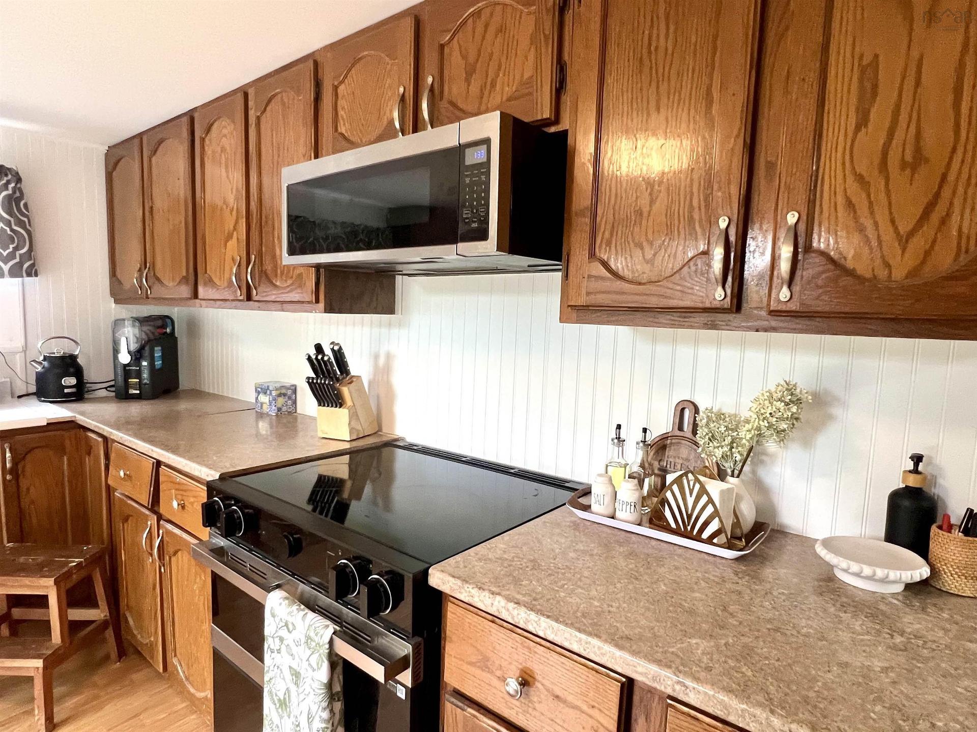 2 Central Avenue, Trenton, NS - Indoor Photo Showing Kitchen